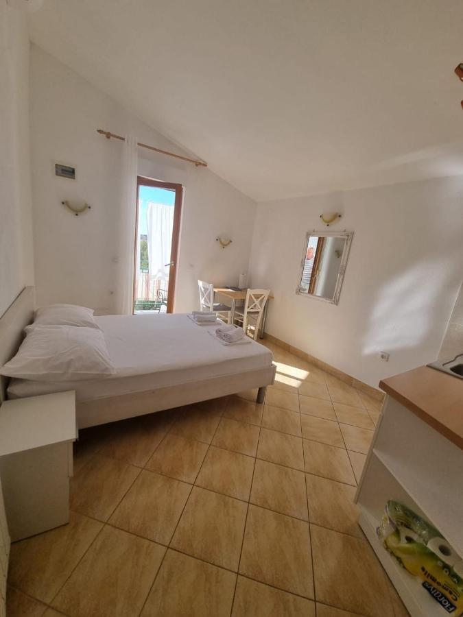Apartmani Toni Poce 2 Primošten Kültér fotó